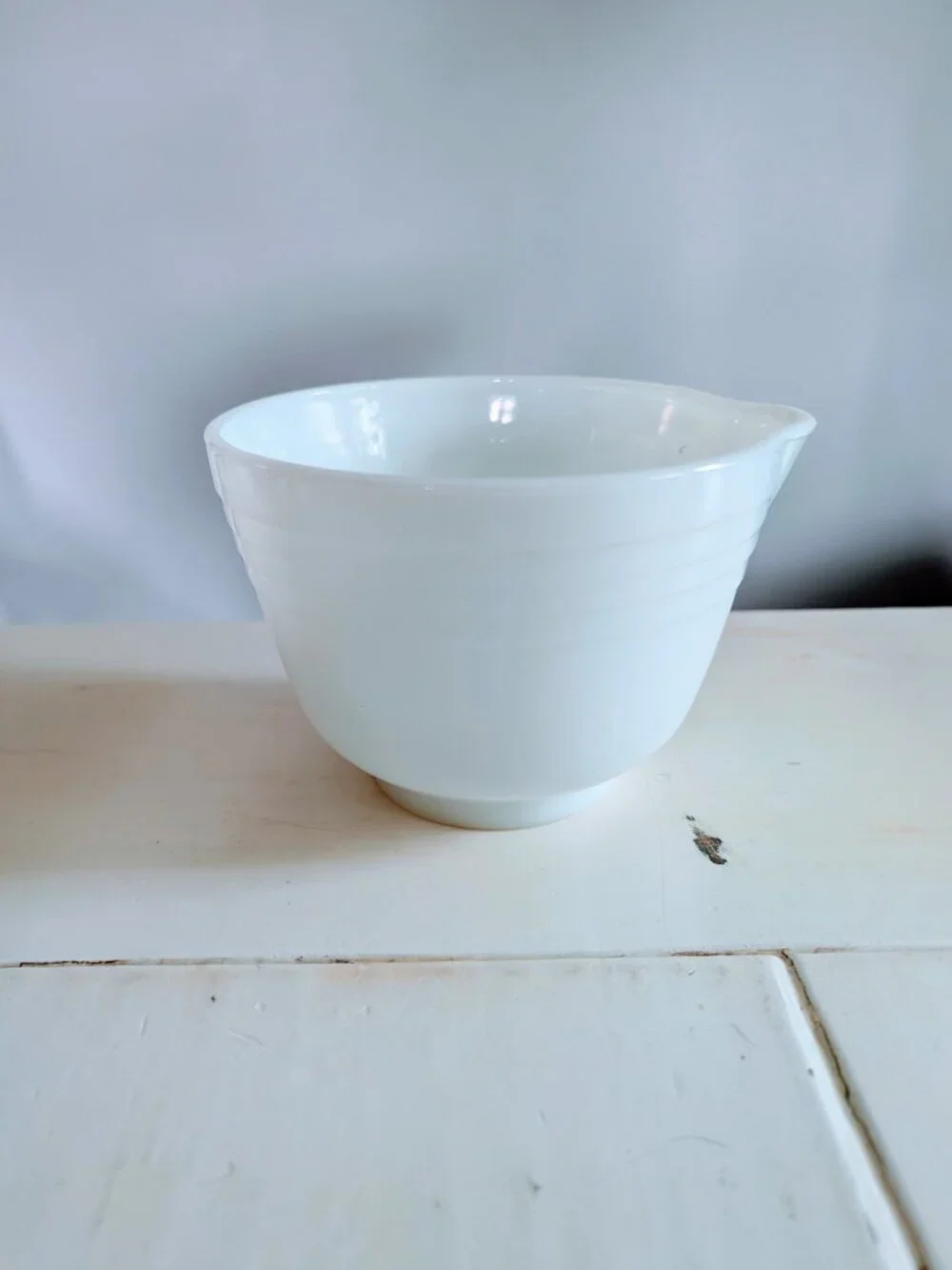 VTG #2 Pyrex Hamilton Beach White Milk Glass Spouted Batter Bowl Ribbed 1940